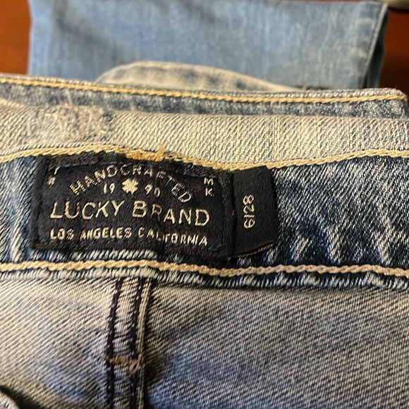 Lucky brand distressed jeans - Picture 4 of 5